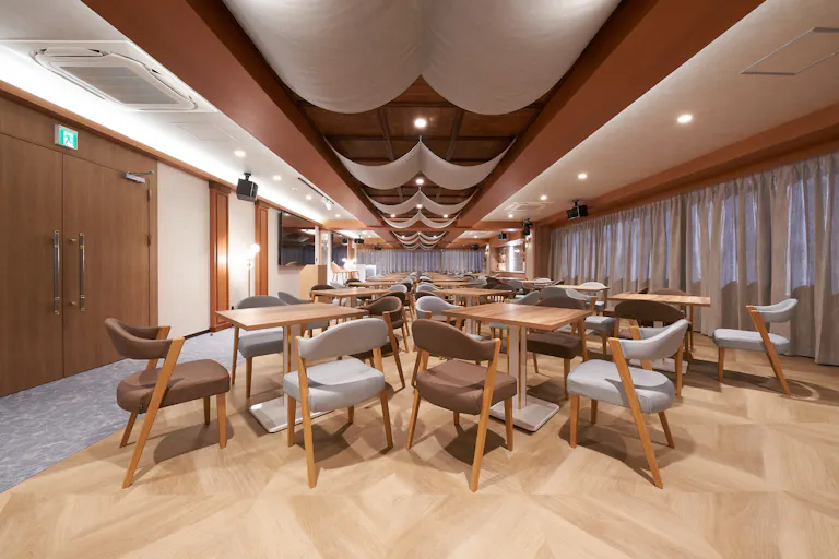 ãæ°æ©é§
1åãã¹ããŒã¹5ïŒã¡ã€ã³ããã¢ïŒ