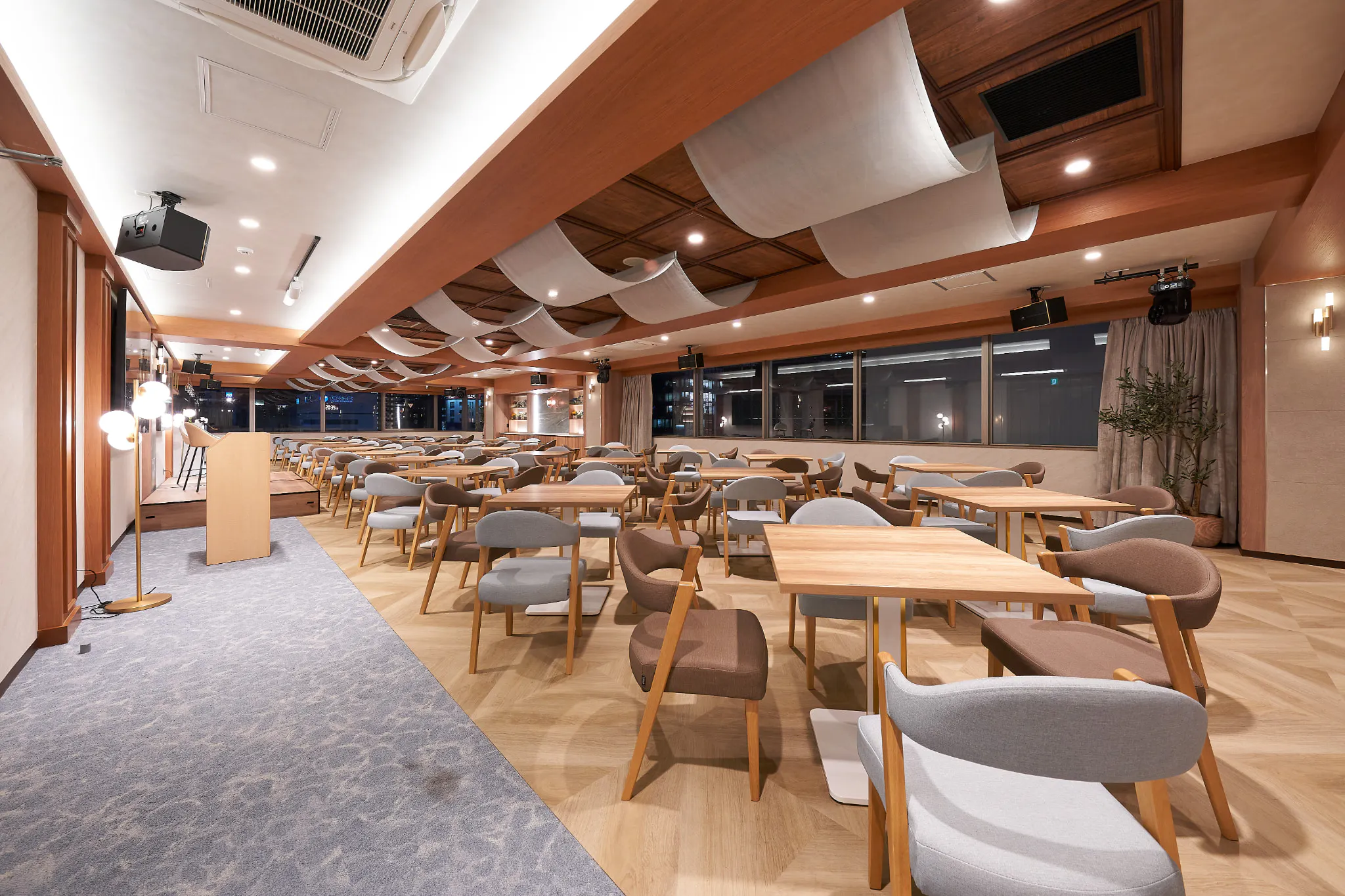 【新橋駅1分】各種パーティーや撮影・イベントに適した清潔感あふれる貸切イベントスペース