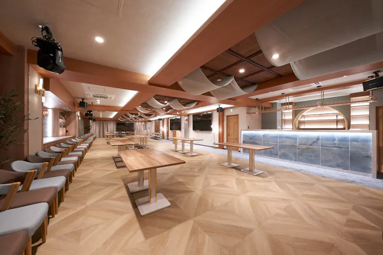 ãæ°æ©é§
1åãã¹ããŒã¹9ïŒã¡ã€ã³ãã㢠- åç«é£ã¬ã€ã¢ãŠãïŒ