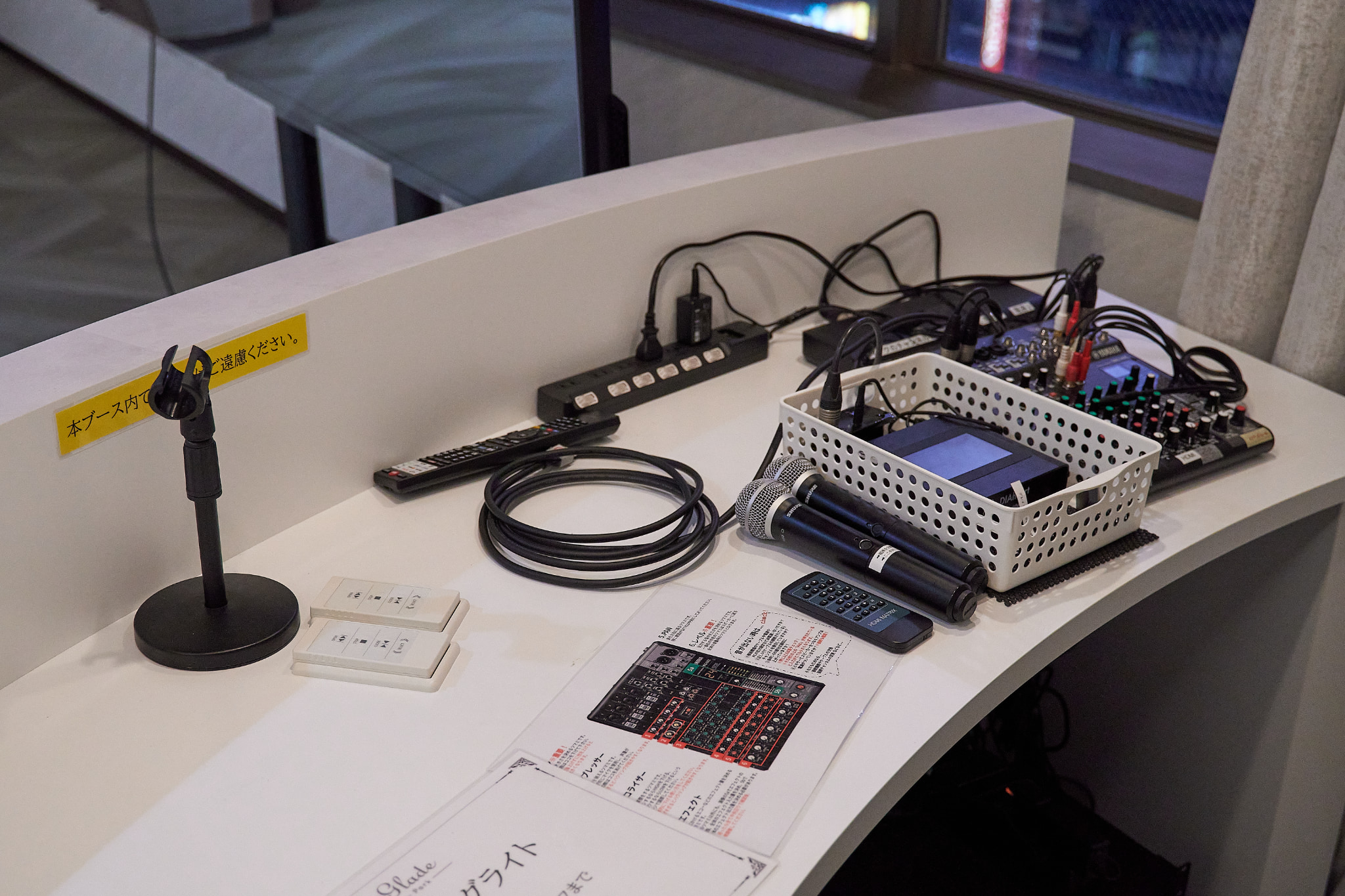 【新橋駅1分】各種パーティーや撮影・イベントに適した清潔感あふれる貸切イベントスペース