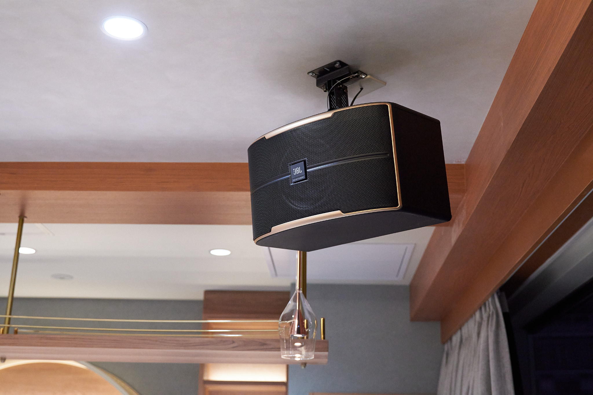 【新橋駅1分】各種パーティーや撮影・イベントに適した清潔感あふれる貸切イベントスペース