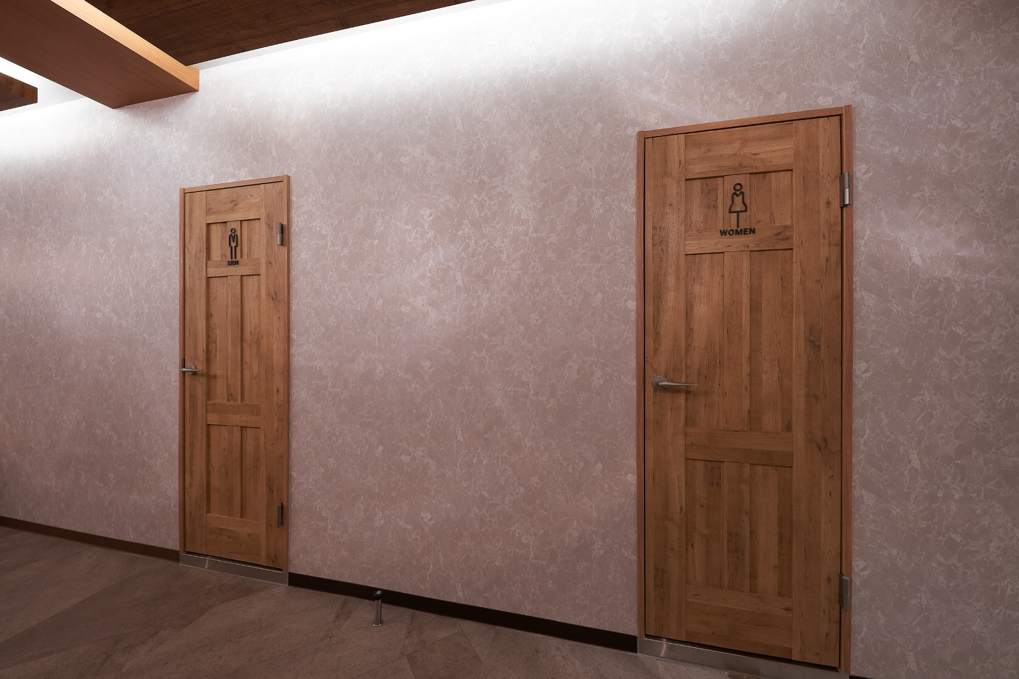 【新橋駅1分】各種パーティーや撮影・イベントに適した清潔感あふれる貸切イベントスペース