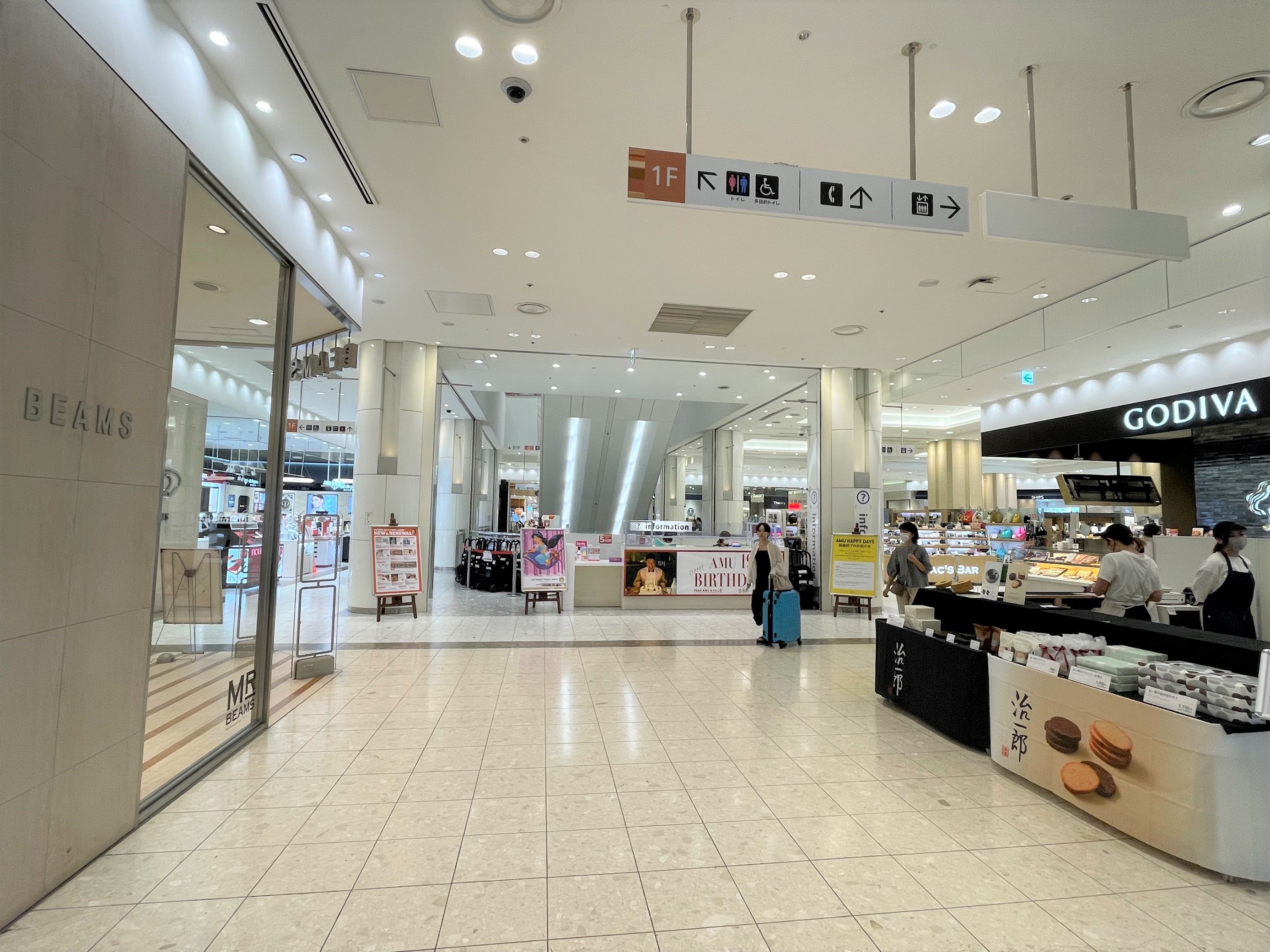 【アミュプラザ鹿児島】人の流動が多い1Fインフォメーション入口横。食物販やポップアップストアに最適なイベントスペース