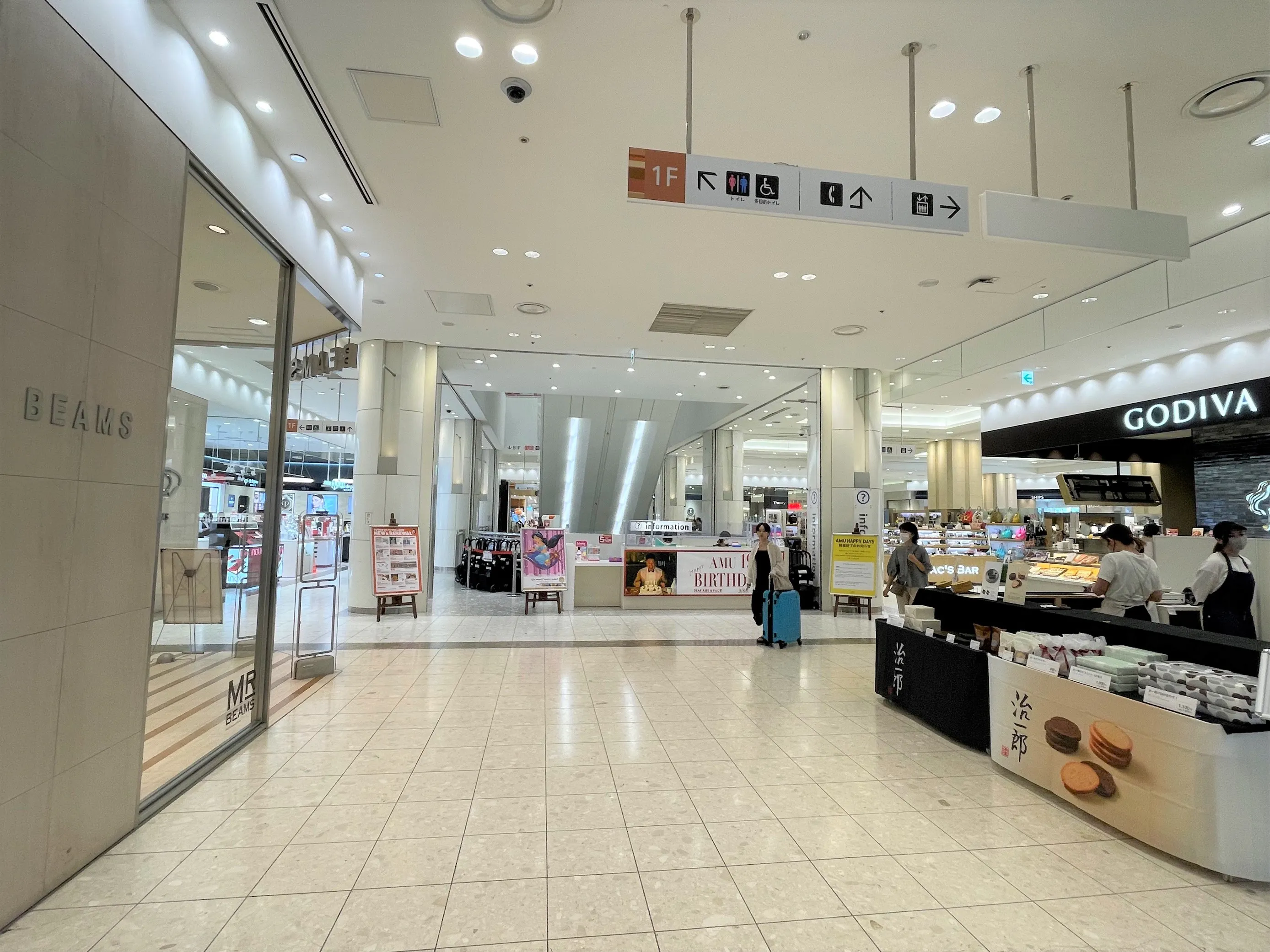 【アミュプラザ鹿児島】人の流動が多い1Fインフォメーション入口横。食物販やポップアップストアに最適なイベントスペース