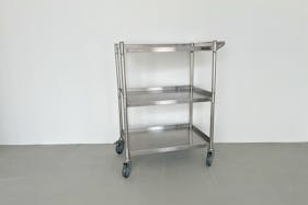 【牛込柳町駅2分】展示会やポップアップストアに最適な、天井高3.2mある自然光豊富な路面スペース