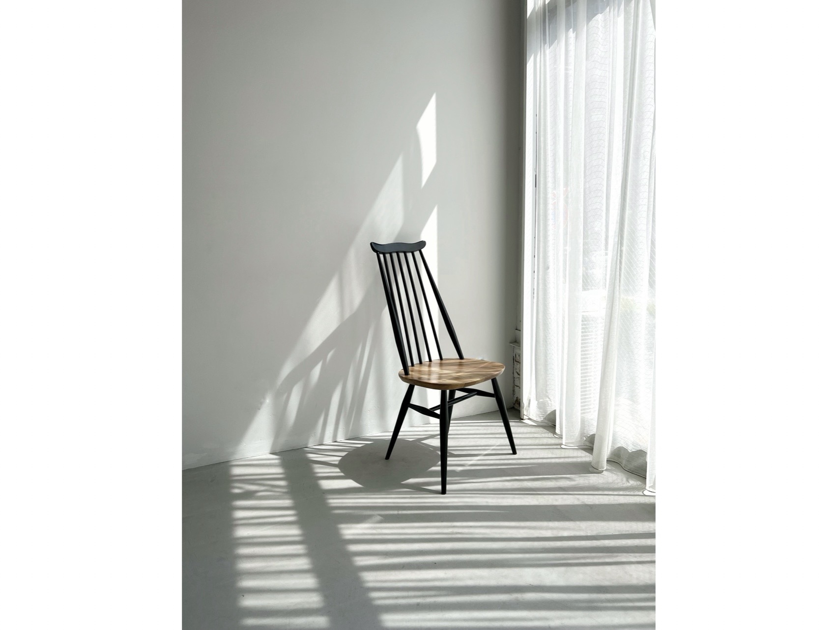 【牛込柳町駅2分】展示会やポップアップストアに最適な、天井高3.2mある自然光豊富な路面スペース