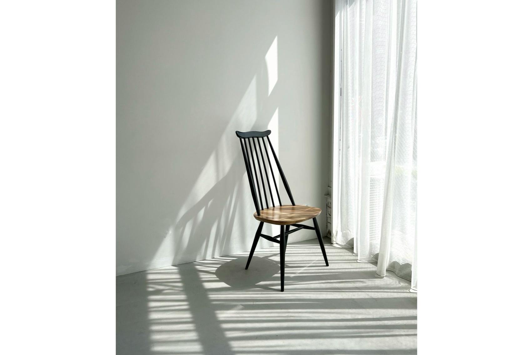 【牛込柳町駅2分】展示会やポップアップストアに最適な、天井高3.2mある自然光豊富な路面スペース