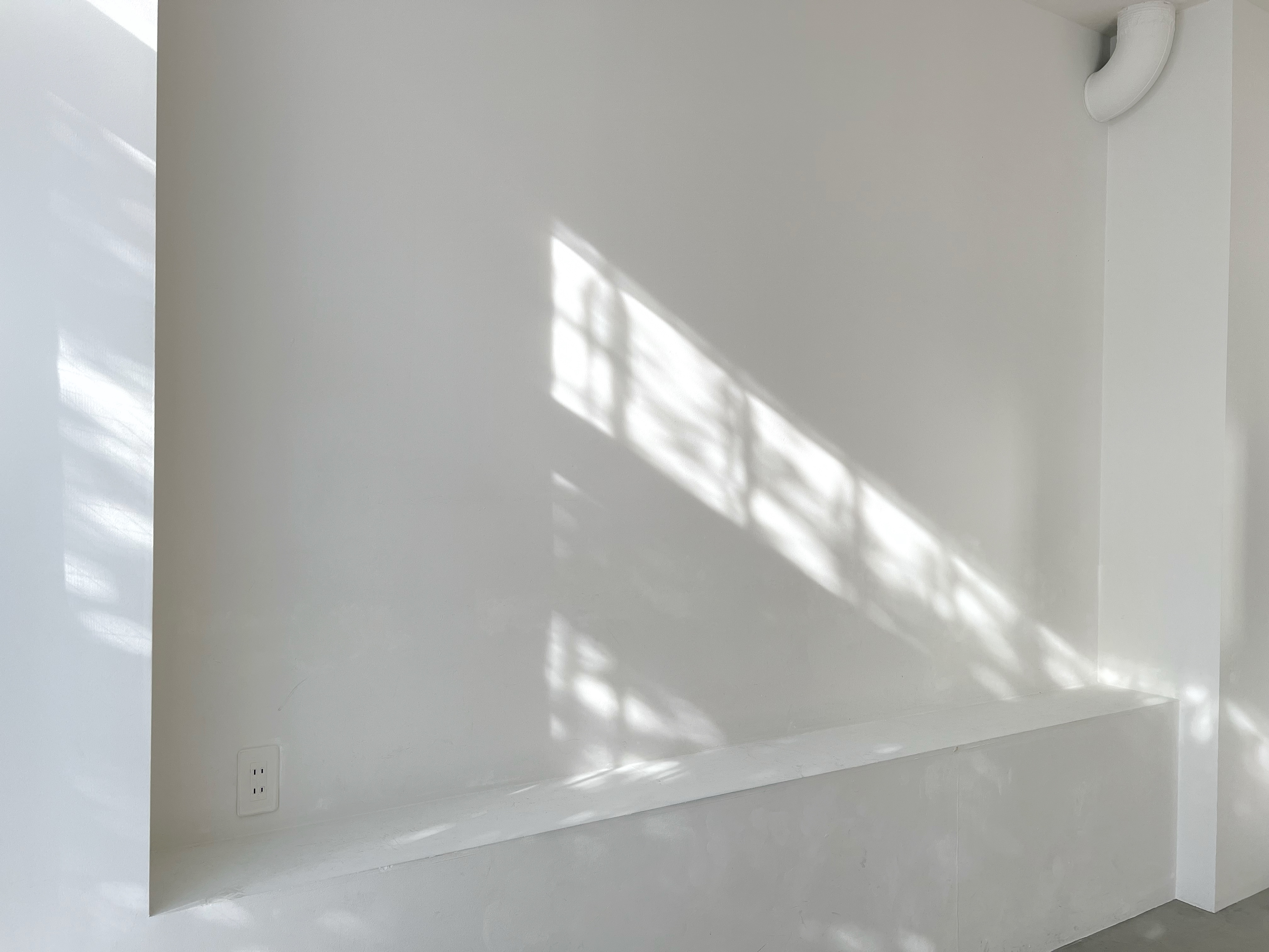 【牛込柳町駅2分】展示会やポップアップストアに最適な、天井高3.2mある自然光豊富な路面スペース