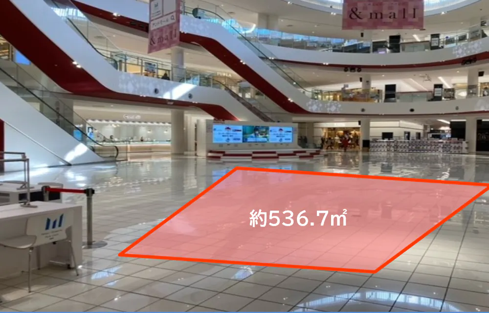 【ららぽーとEXPOCITY】1階 光の広場の画像