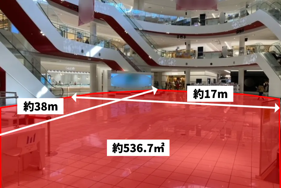 【ららぽーとEXPOCITY】1階 光の広場