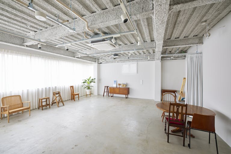 【桃谷駅6分】ロケや撮影会等の撮影用途、アパレルの展示会や販売会に最適な明るく開放的なスタジオスペースの画像2