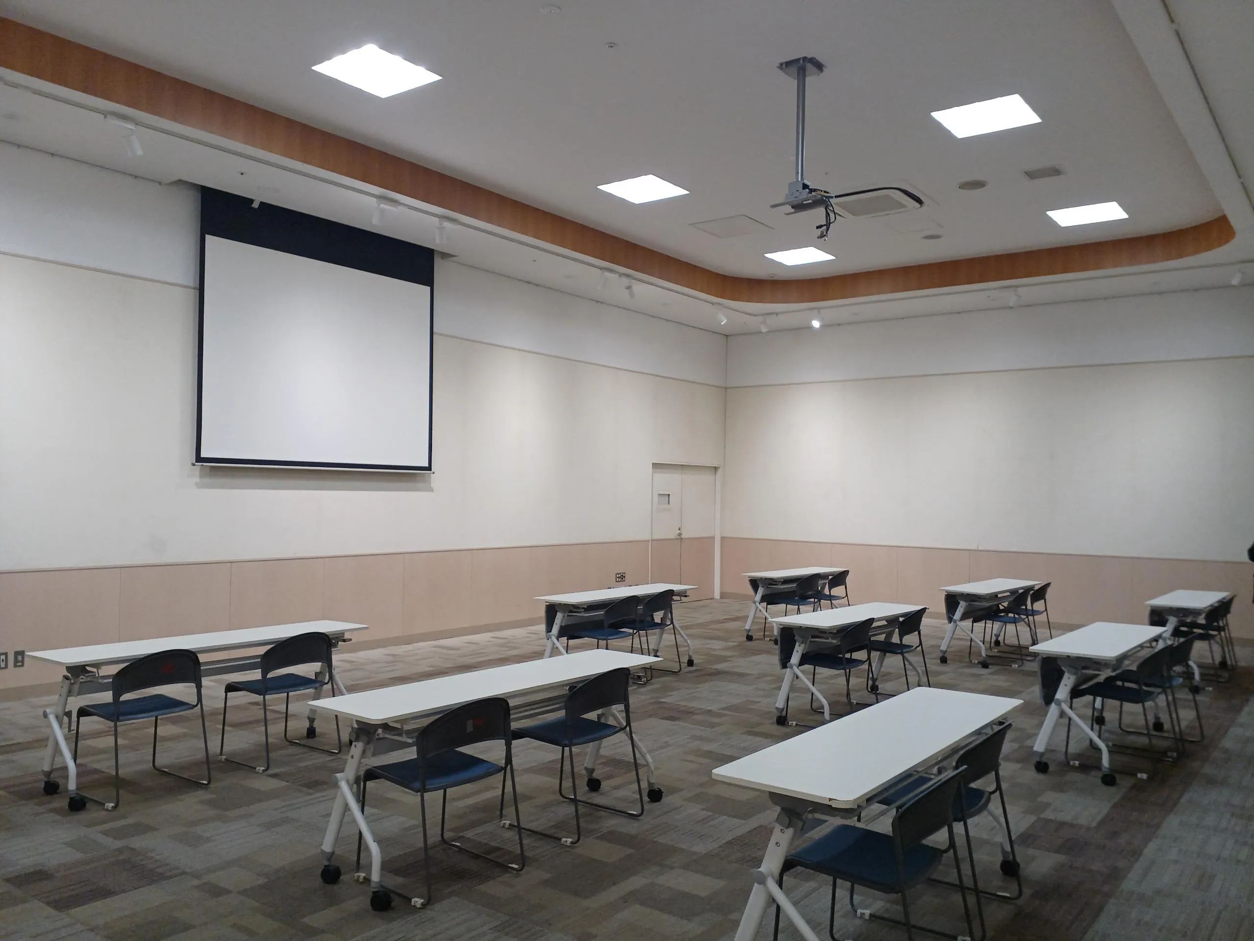 【イオンモール羽生】イオンホールA