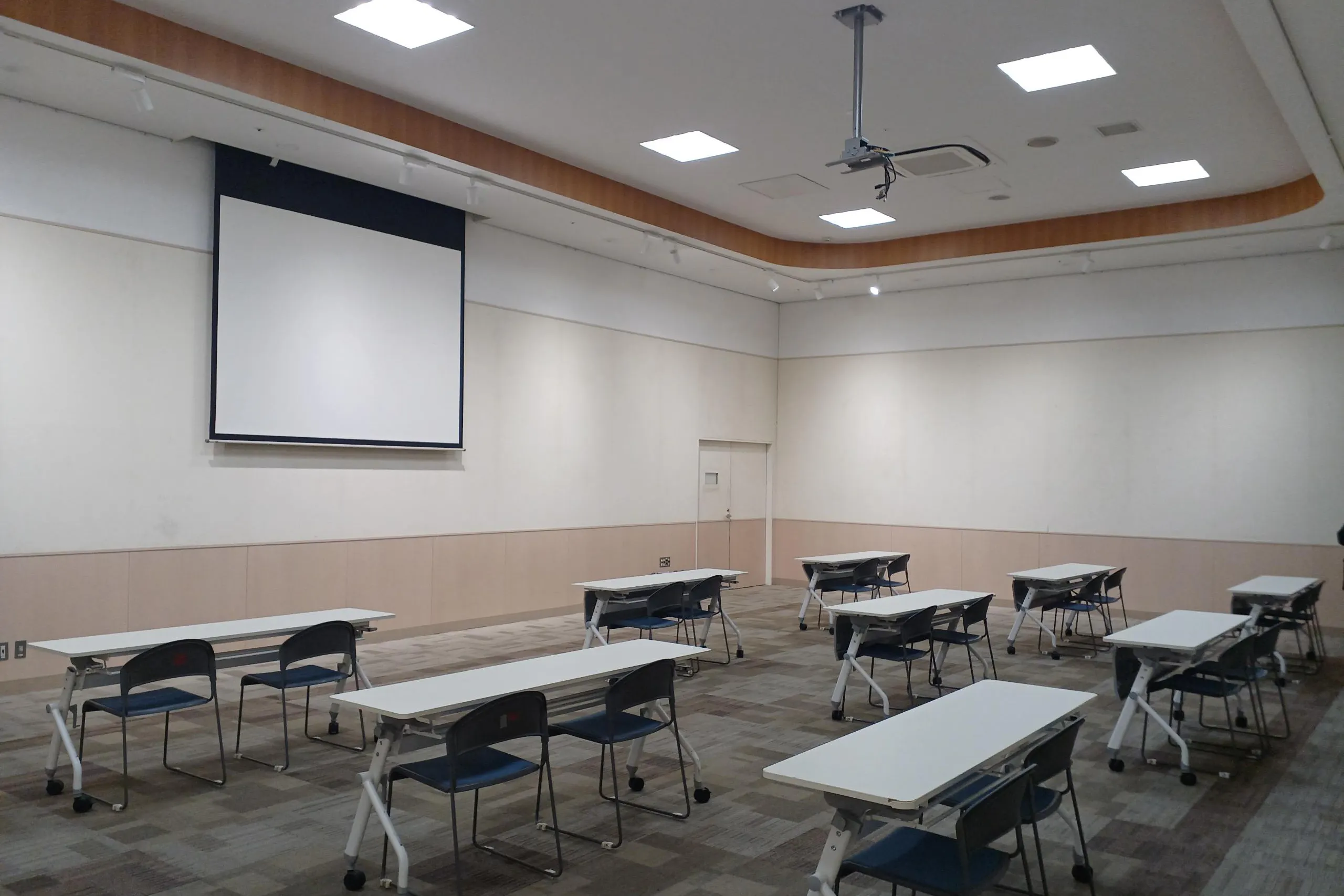 【イオンモール羽生】イオンホールA