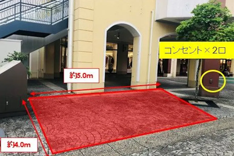 【三井アウトレットパーク 多摩南大沢】ファクトリーアウトレッツA街区1階南側入口ディレクトリー裏の画像1