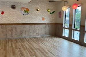 【浦賀駅2分】 ワークショップ・個展開催に適した大通りに面した2階スペース