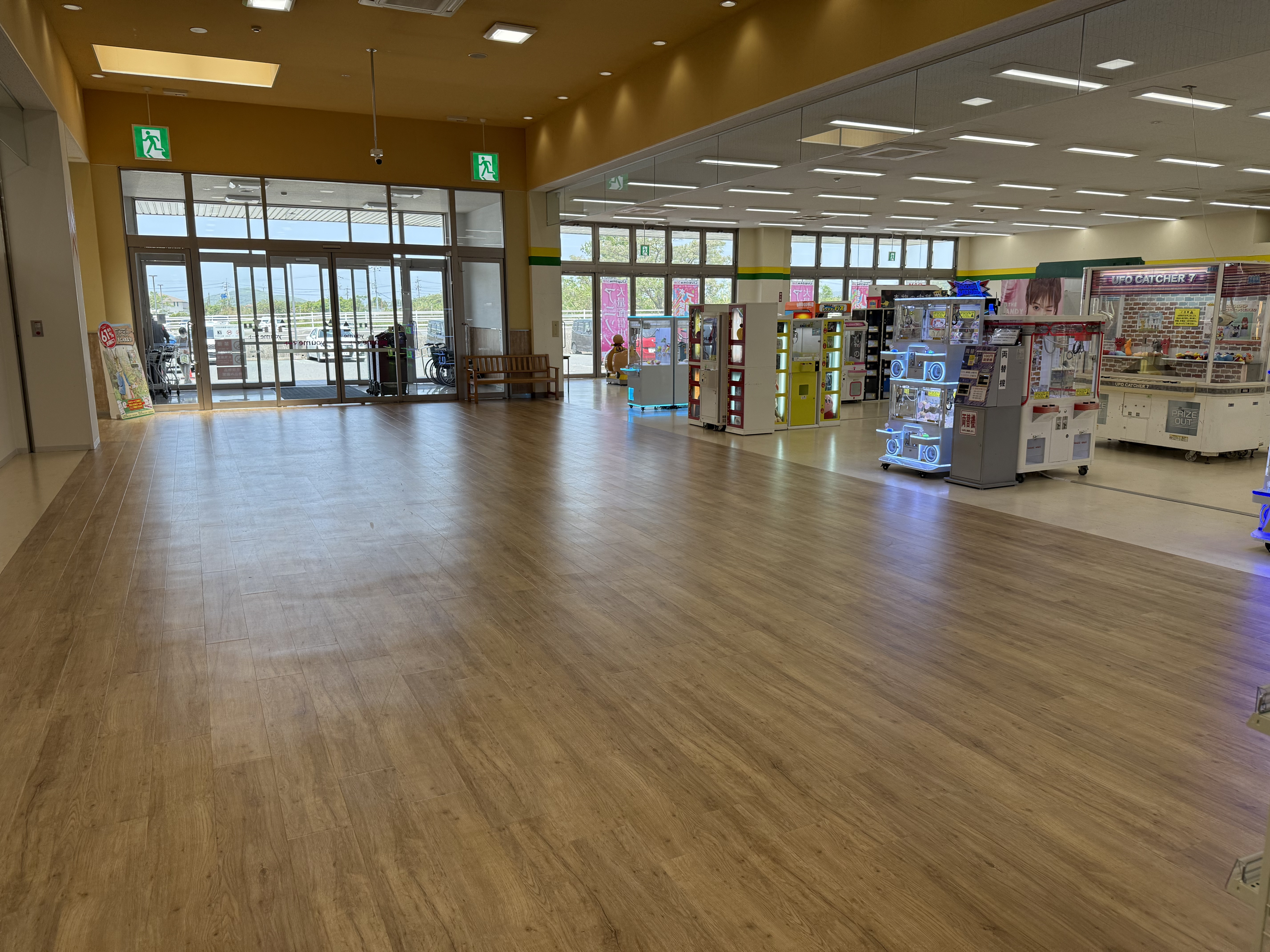 【ゆめマート 川棚】風除室　買取催事・販促プロモーションにおすすめな催事イベントスペース