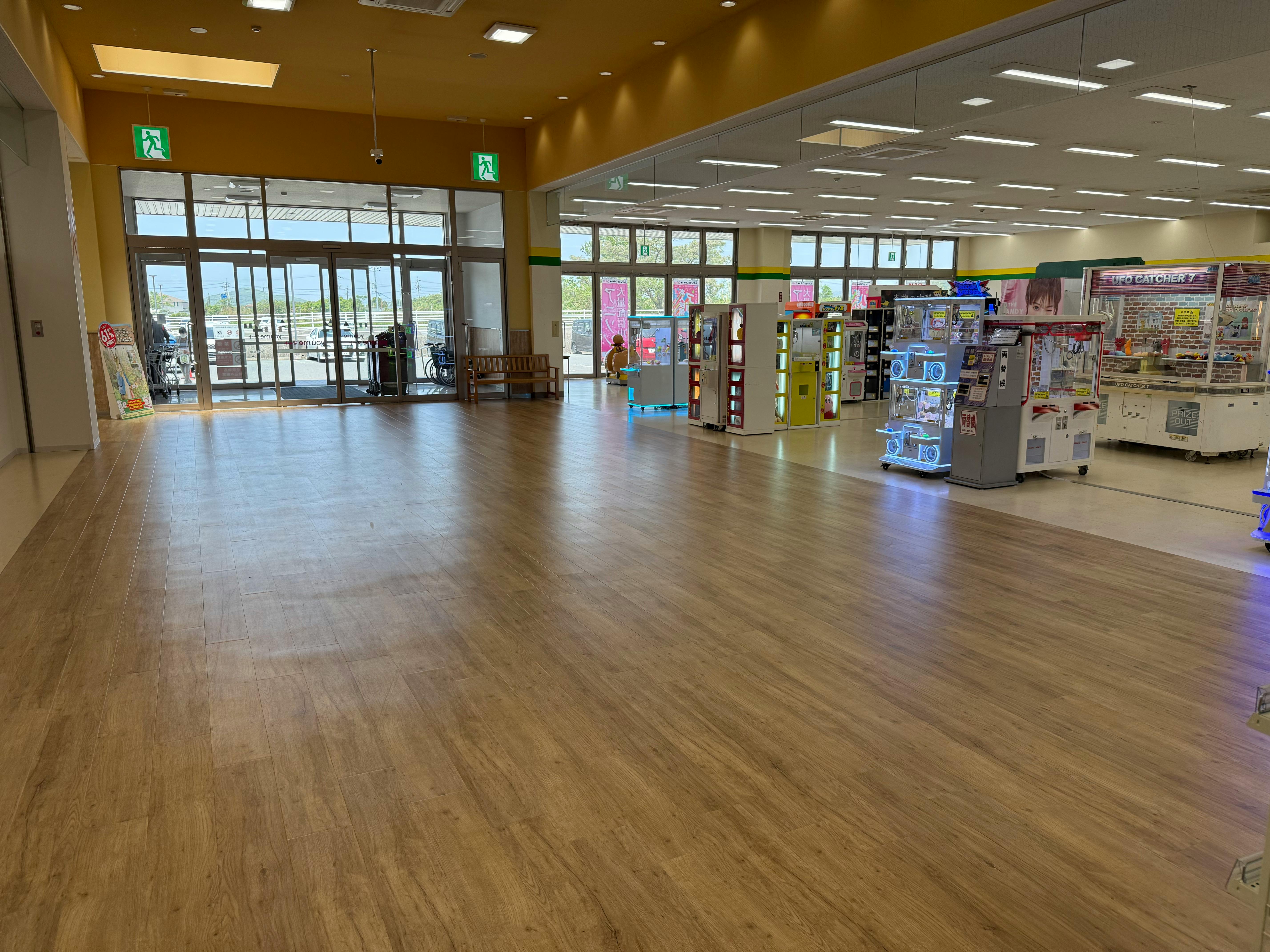 【ゆめマート 川棚】風除室　買取催事・販促プロモーションにおすすめな催事イベントスペース