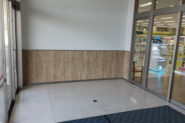 【ゆめマート 川棚】風除室 買取催事・販促プロモーションにおすすめな催事イベントスペースの画像1