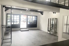 【明治神宮前駅5分/表参道駅7分】展示会やポップアップストアに最適な路面スペース、フォトスタジオとしても利用可能