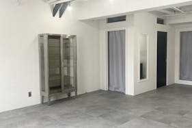 【明治神宮前駅5分/表参道駅7分】展示会やポップアップストアに最適な路面スペース、フォトスタジオとしても利用可能