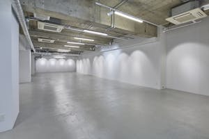 【渋谷駅1分】ポップアップイベントやオフラインイベントに適した天高3.3mのシンプルな内装のイベントスペース