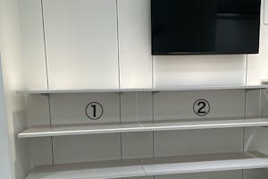 【新宿マルイアネックス】2階 カレンダリウムD02【食物販・物販】上りエスカレーター横、天井も高く開放感あり、什器完備