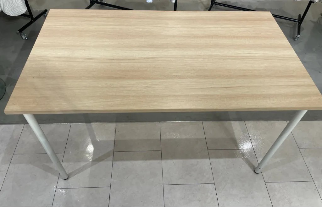 H70×W120×D70　テーブル