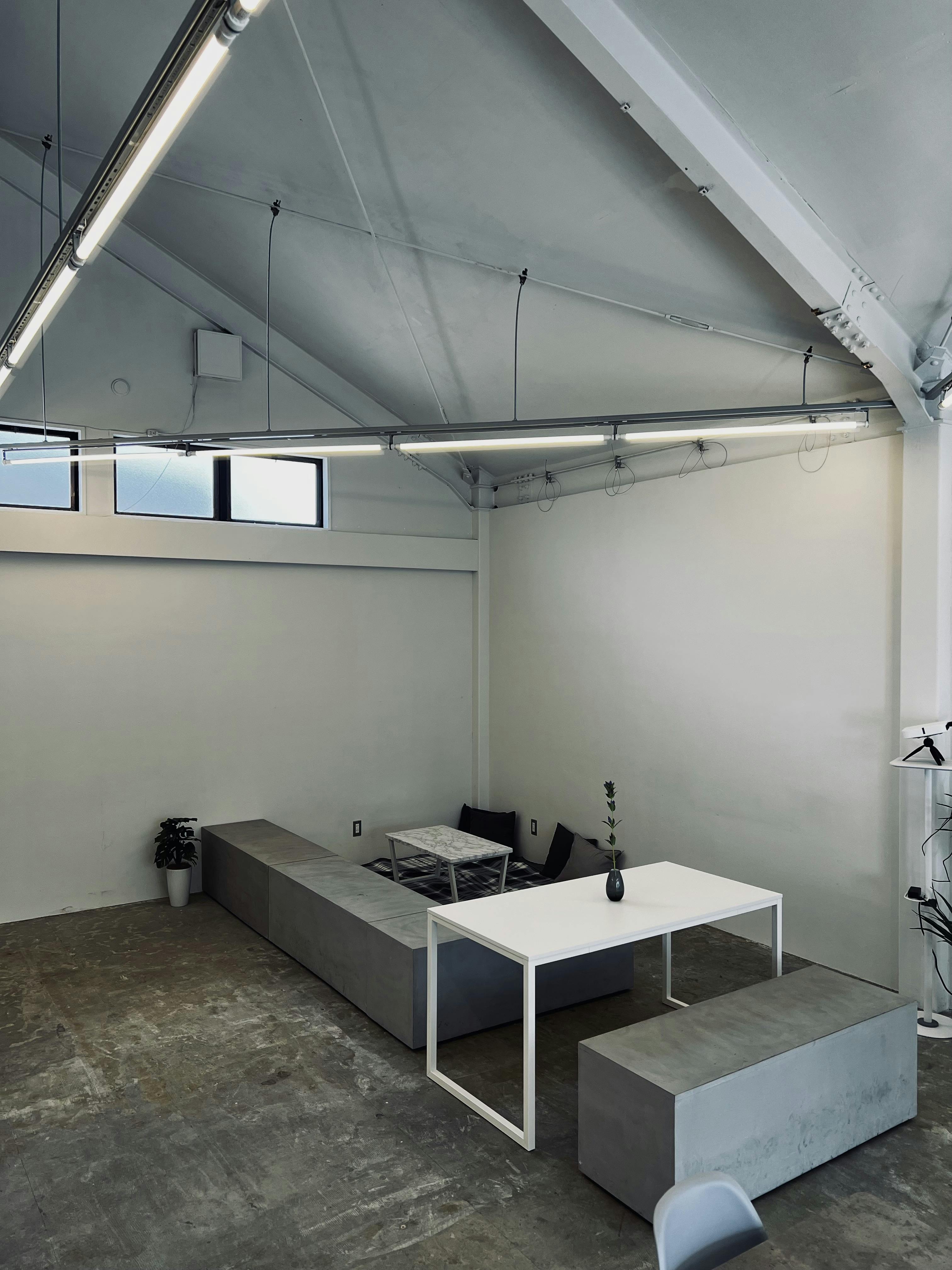 【別府市青山町エリア】ポップアップストアや展示会に適したカフェ併設のイベントスペースの画像