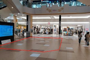 【イオンモール富士宮】各種プロモーションや物販、食物販のポップアップストアに最適な1F さくらコートのイベントスペース