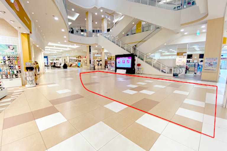 【イオンモール富士宮】各種プロモーションや物販、食物販のポップアップストアに最適な1F さくらコートのイベントスペースの画像1