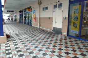 【ミスターマックス 北茂安店】店頭(マクドナルド側) 販促プロモーションや物販用途に最適な総合ディスカウントストアの催事イベントスペース