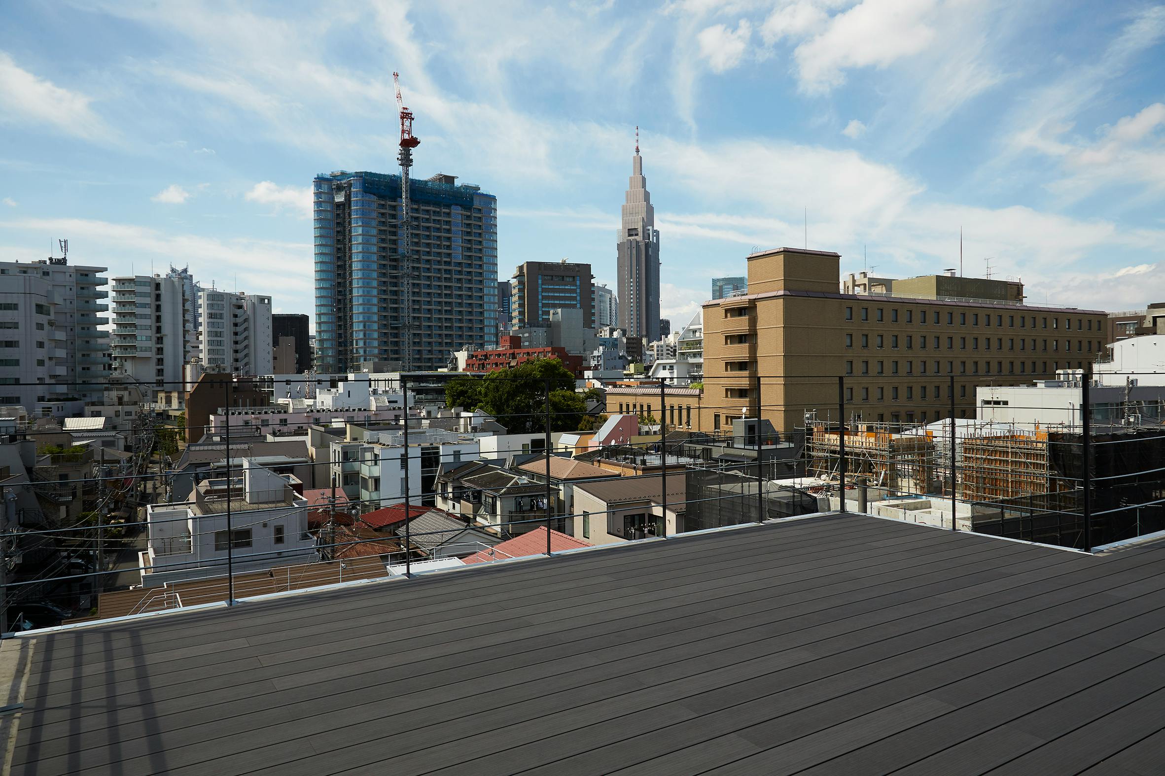 【北参道駅3分|割引キャンペーン中】撮影やアパレル展示会に最適なモダンな雰囲気のハウススタジオ