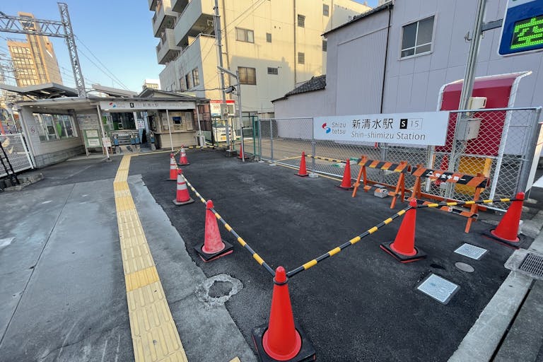 【新清水駅/巴口】キッチンカーやポップアップストアに最適な駅改札前屋外スペースの画像1