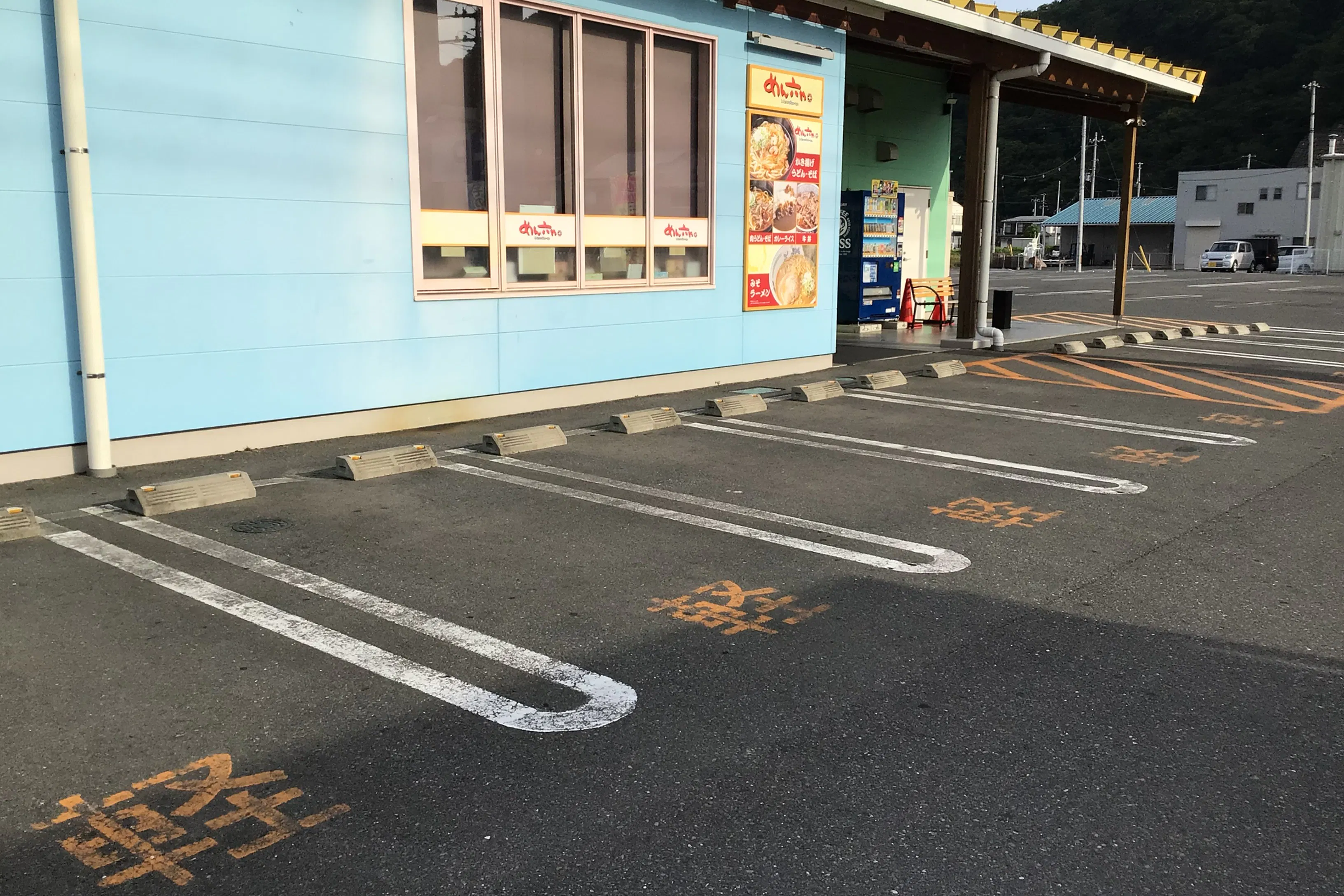 【ダイナム宮城石巻店ゆったり館】キッチンカーやプロモーションに最適なアミューズメント施設のイベントスペース