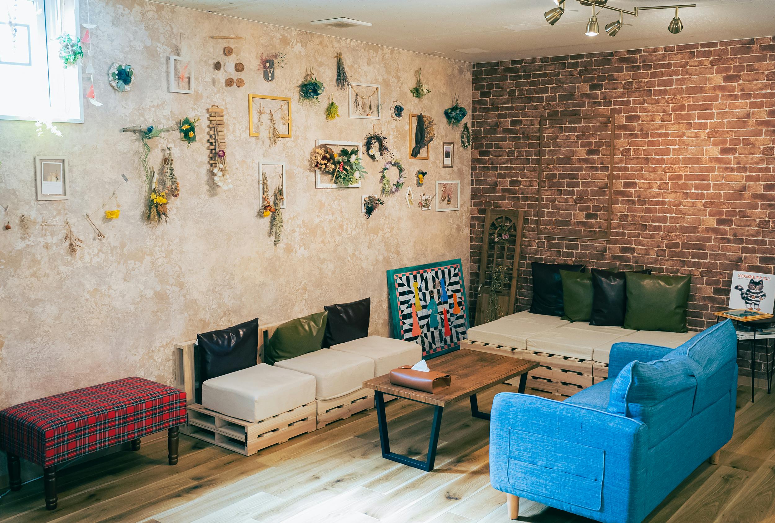 【近鉄日本橋駅3分】大阪難波駅、なんば駅、近鉄日本橋駅3駅からのアクセス抜群!撮影会や展示販売会、オフラインイベントにぴったりなコンセプトスタジオ