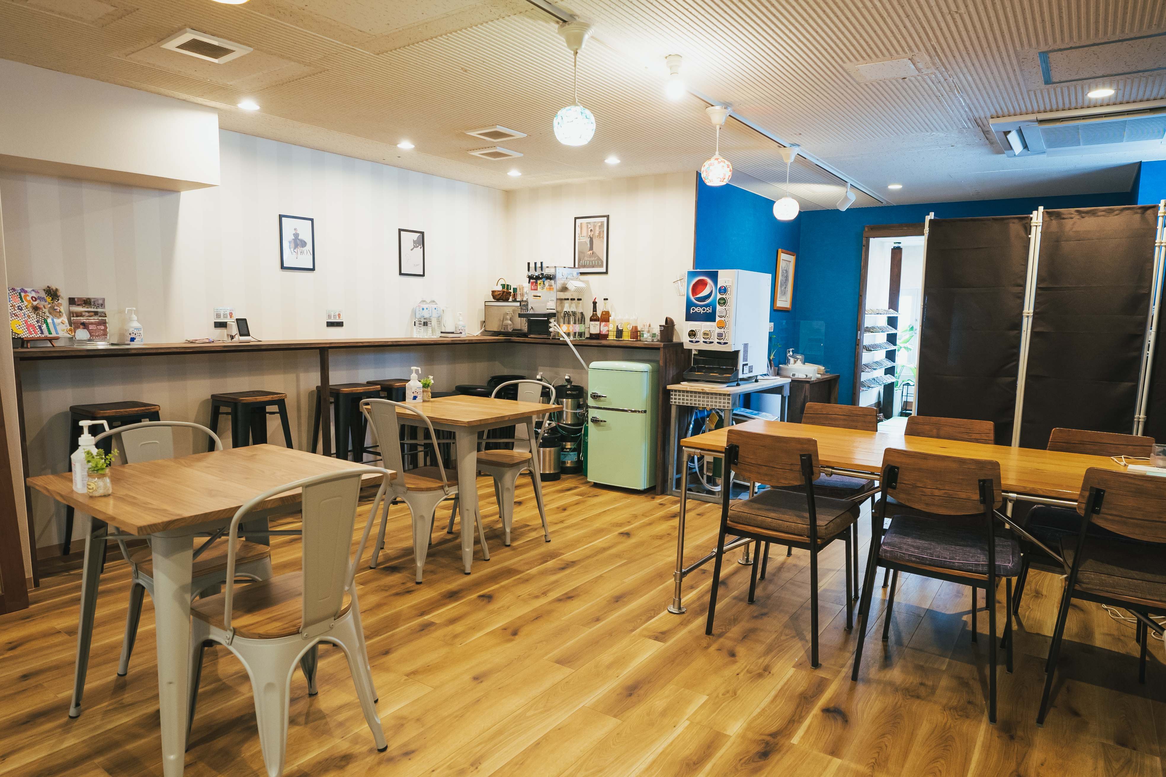 【近鉄日本橋駅3分】大阪難波駅、なんば駅、近鉄日本橋駅3駅からのアクセス抜群！撮影会や展示販売会、オフラインイベントにぴったりなコンセプトスタジオ