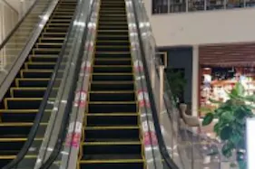 【イオンモール白山】モール内広告 エスカレーター(レーン)