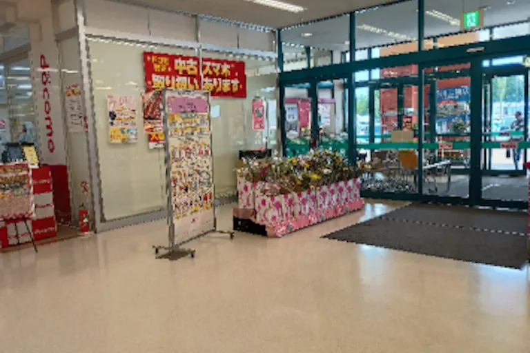 【マックスバリュ野辺地店】食品側出入口横 販促プロモーションに最適なスーパー店内催事イベントスペースの画像3