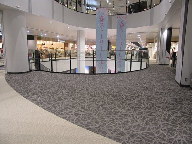 【イオンモールいわき小名浜】3階　マリンコート吹き抜け（フードフォレスト前）の画像