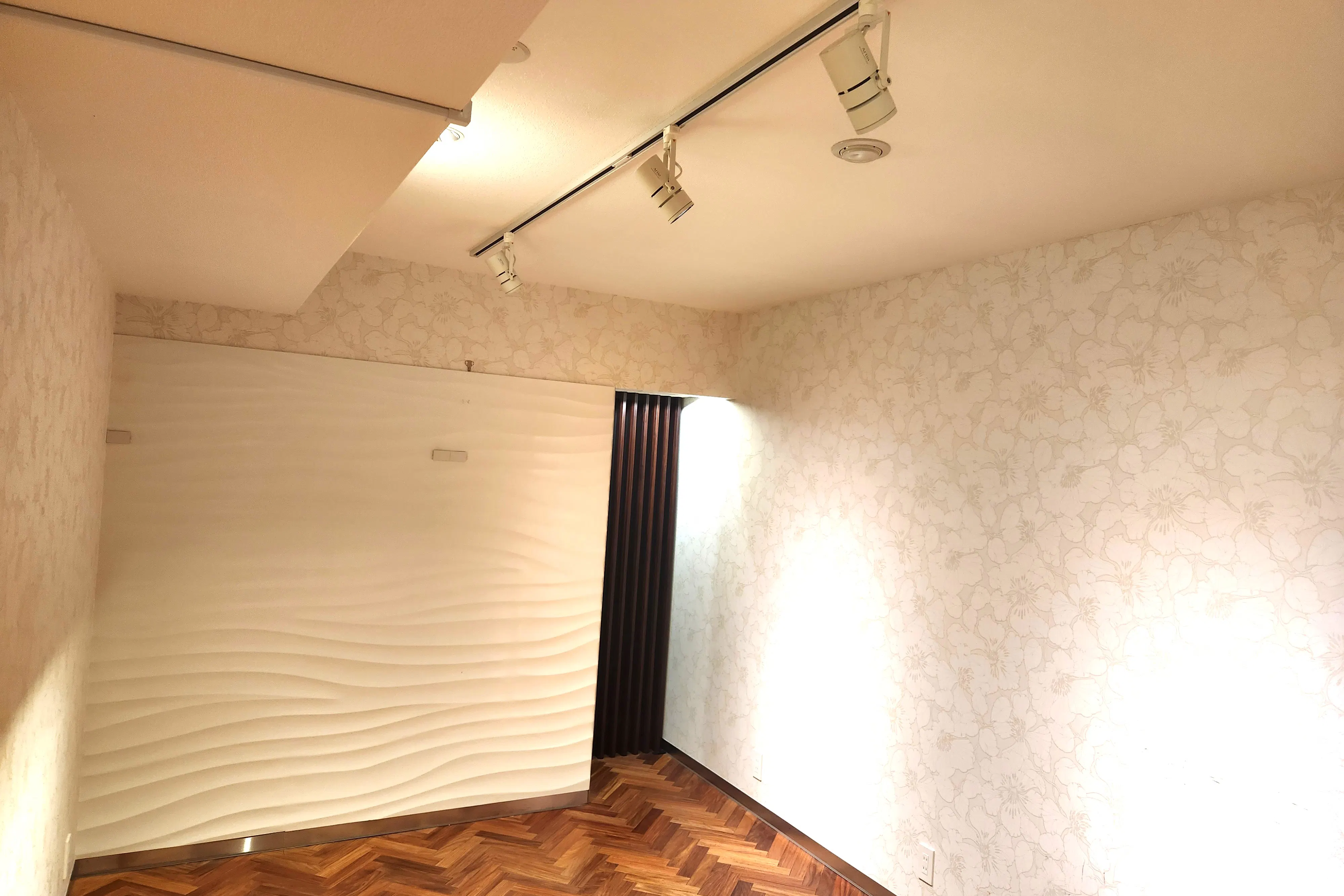 【三田駅8分】4駅アクセス可能!ワンフロア92㎡和モダン空間・撮影特化型空間でイベント、展示会、写真・動画撮影など多目的にご活用いただけます。4部屋それぞれの個性をお楽しみください!