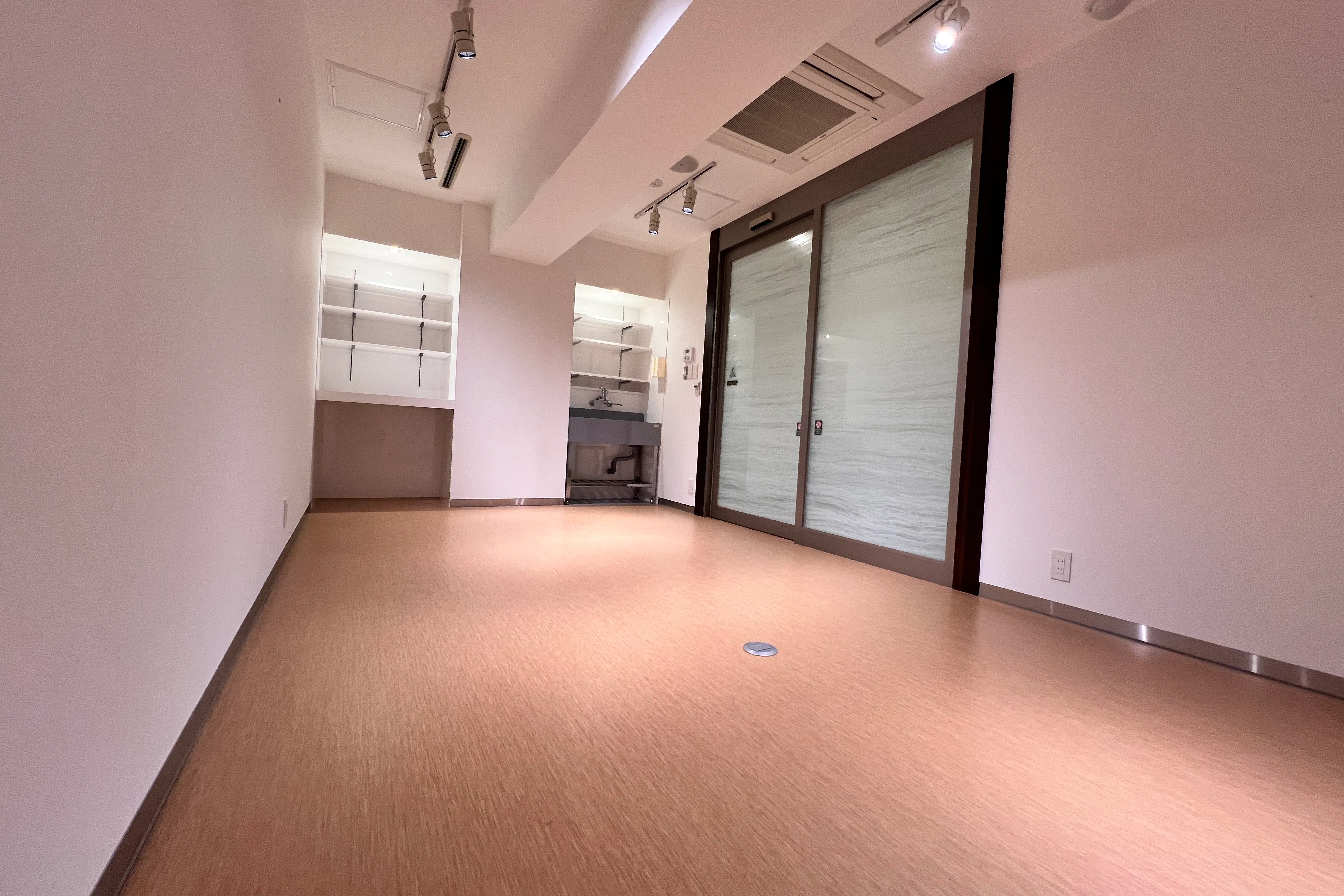 【三田駅8分】4駅アクセス可能!ワンフロア92㎡和モダン空間・撮影特化型空間でイベント、展示会、写真・動画撮影など多目的にご活用いただけます。4部屋それぞれの個性をお楽しみください!