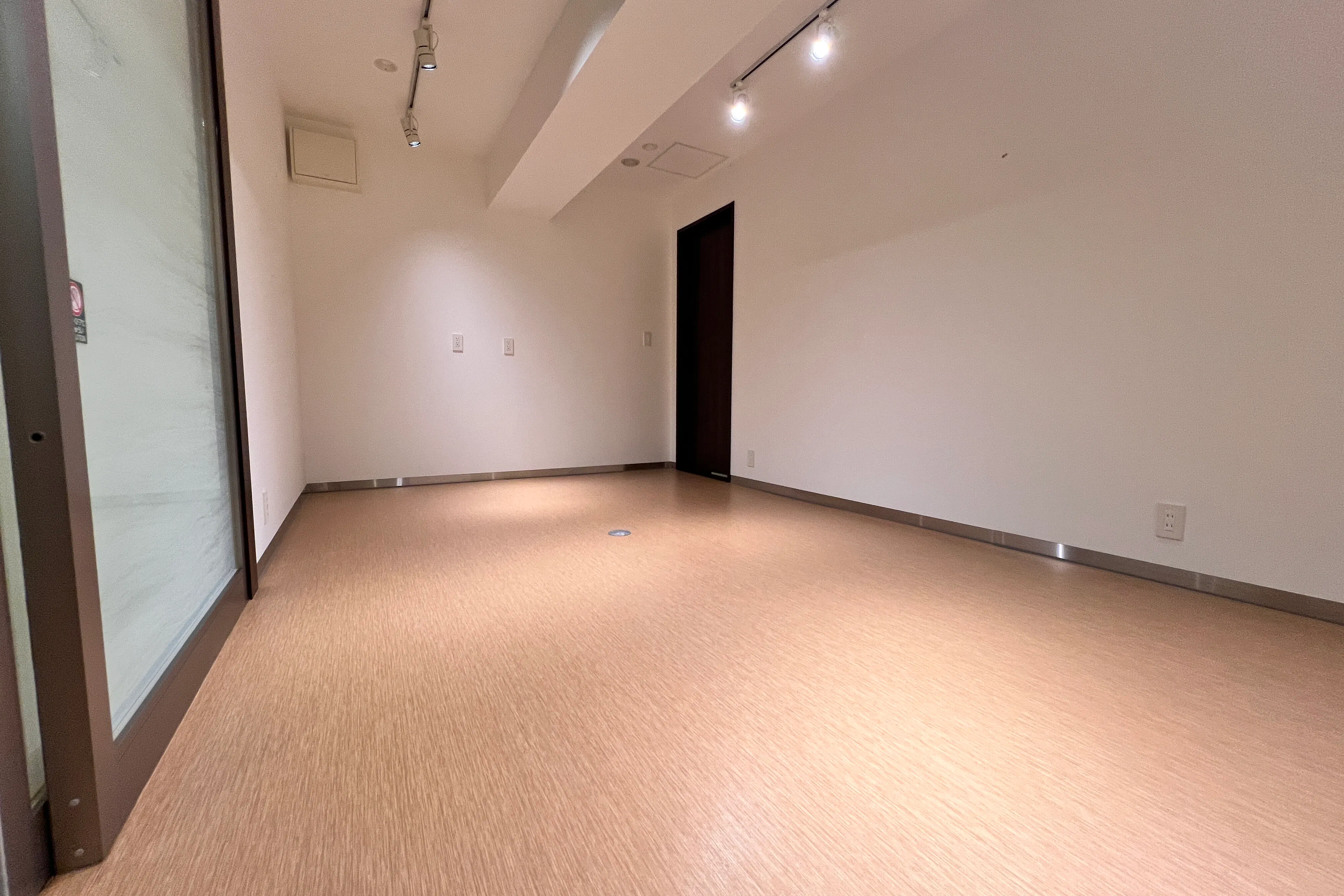 【三田駅8分】4駅アクセス可能!ワンフロア92㎡和モダン空間・撮影特化型空間でイベント、展示会、写真・動画撮影など多目的にご活用いただけます。4部屋それぞれの個性をお楽しみください!