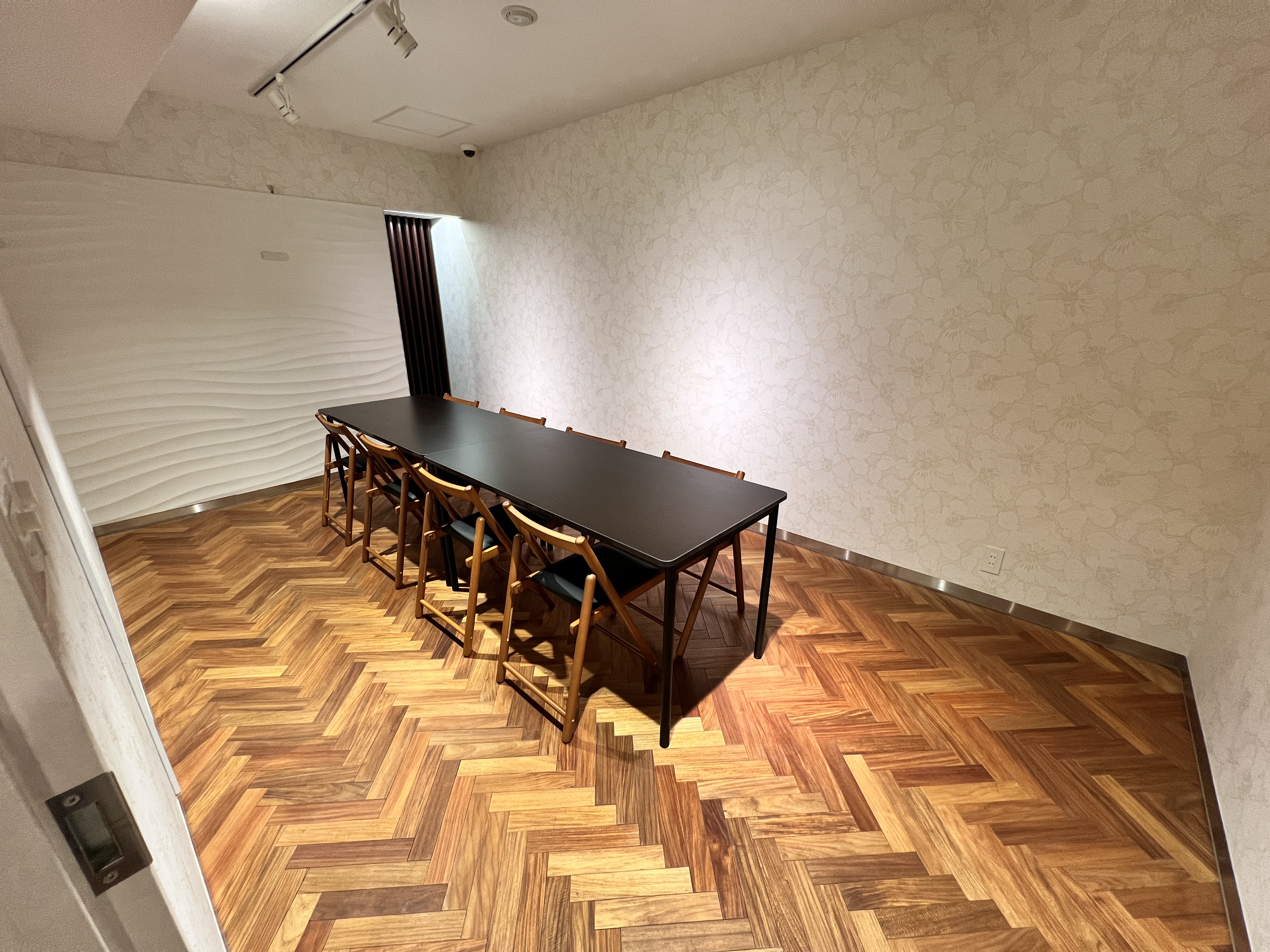 【三田駅8分】４駅アクセス可能！ワンフロア92㎡和モダン空間・撮影特化型空間でイベント、展示会、写真・動画撮影など多目的にご活用いただけます。４部屋それぞれの個性をお楽しみください！