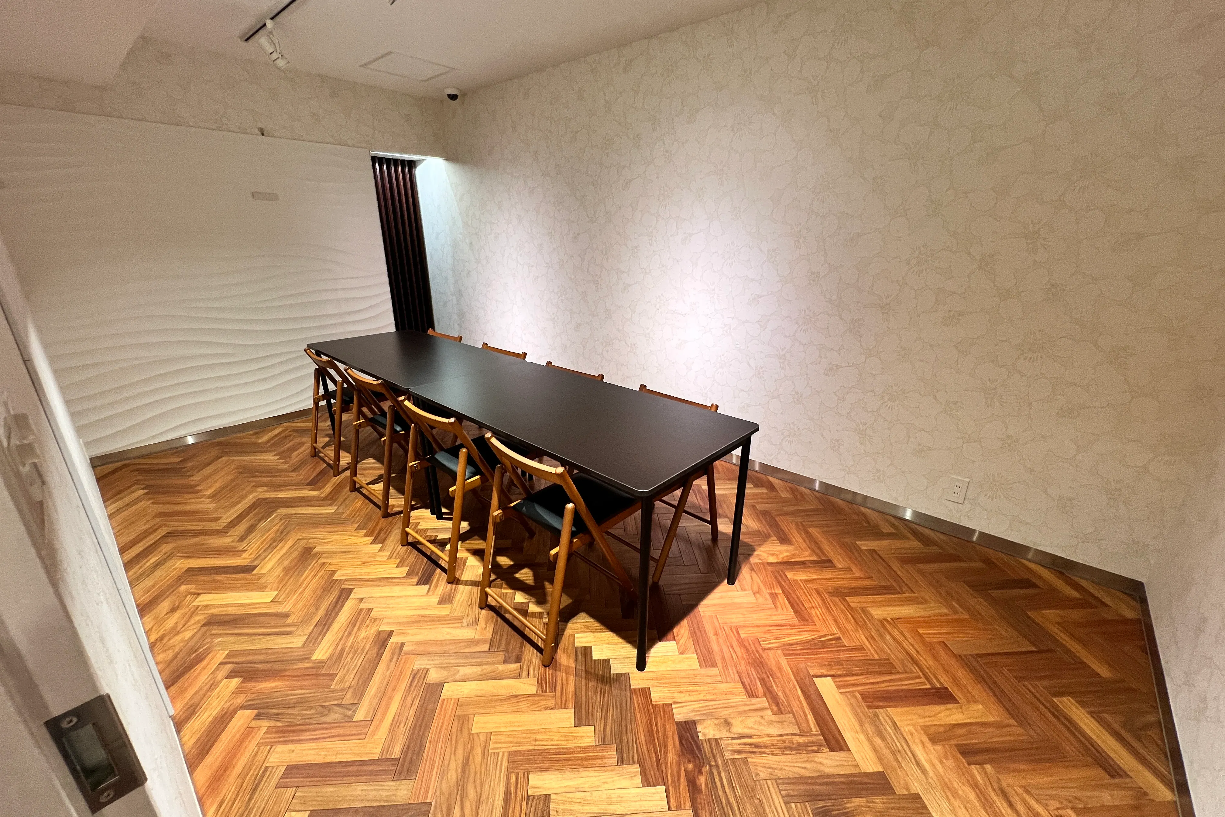 【三田駅8分】4駅アクセス可能!ワンフロア92㎡和モダン空間・撮影特化型空間でイベント、展示会、写真・動画撮影など多目的にご活用いただけます。4部屋それぞれの個性をお楽しみください!