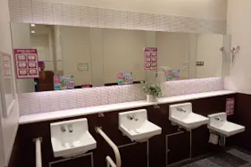 【イオンモール大和郡山】モール内広告 化粧室鏡ステッカー