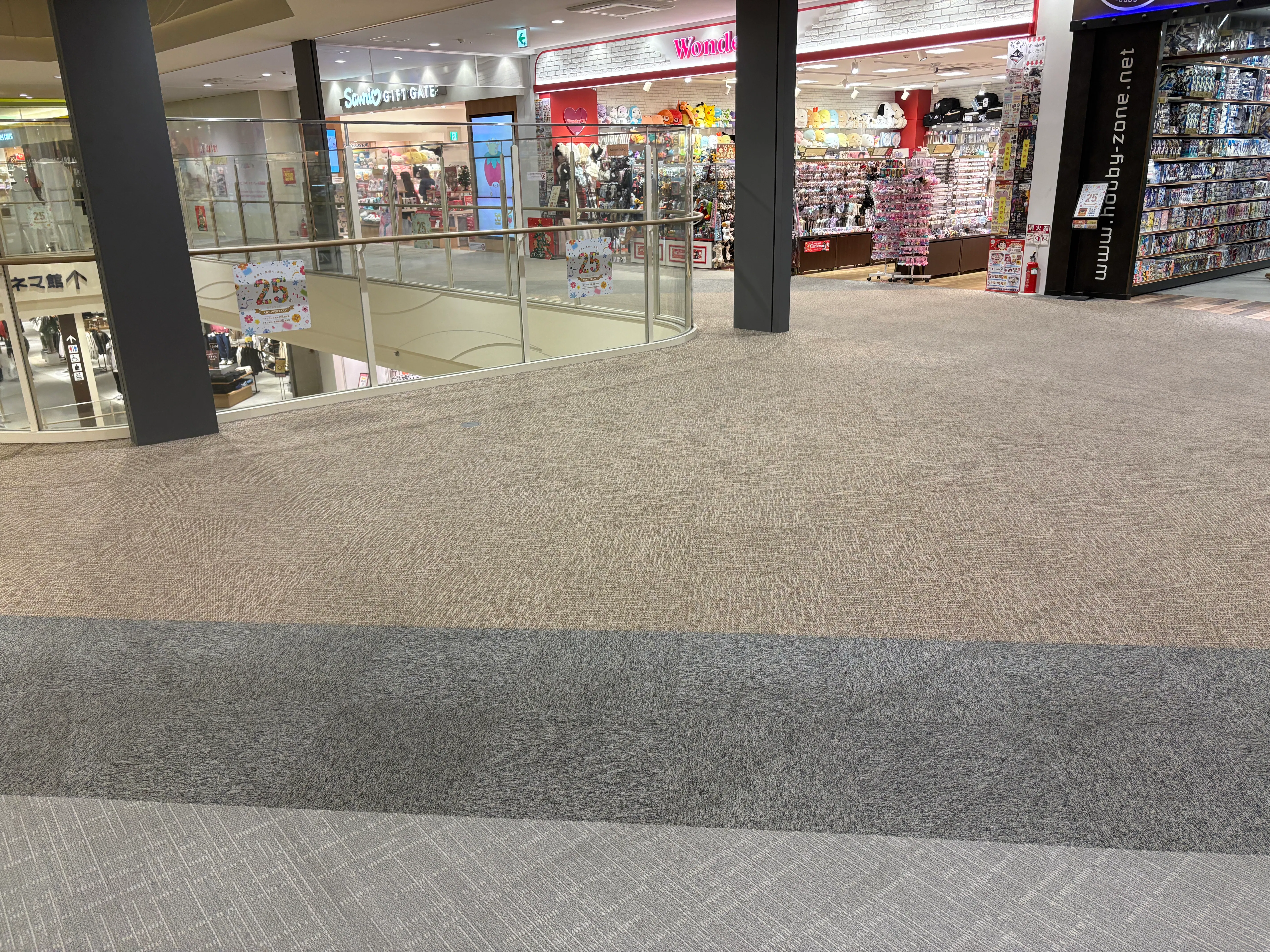 【イオンモール岡崎】３F　ホビーゾーン前