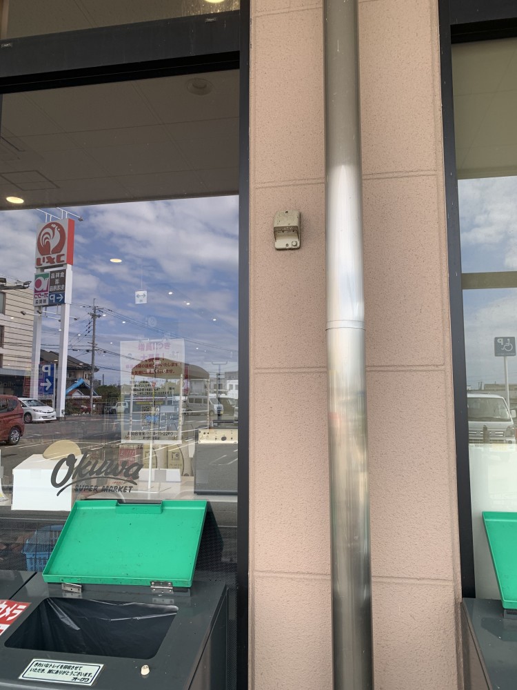 【オークワ那賀】プロモーションに最適な軒下スペース