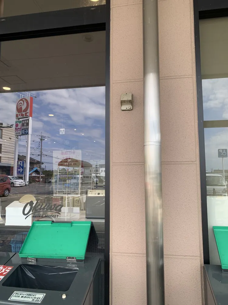 【オークワ那賀】プロモーションに最適な軒下スペース