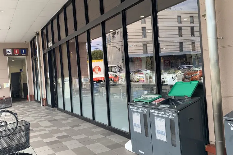 【オークワ那賀】プロモーションに最適な軒下スペース