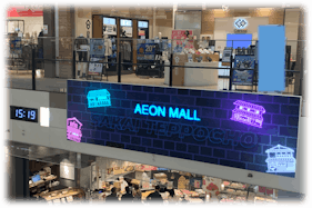 【イオンモール堺鉄砲町】モール内広告 層間デジタルサイネージ